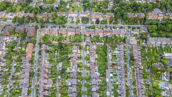 Property price growth cools further to 3.9% in March